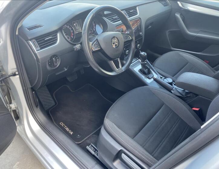 Škoda Octavia 12