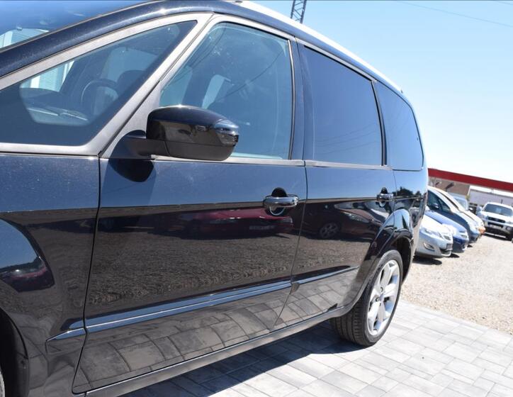 Ford Galaxy 8