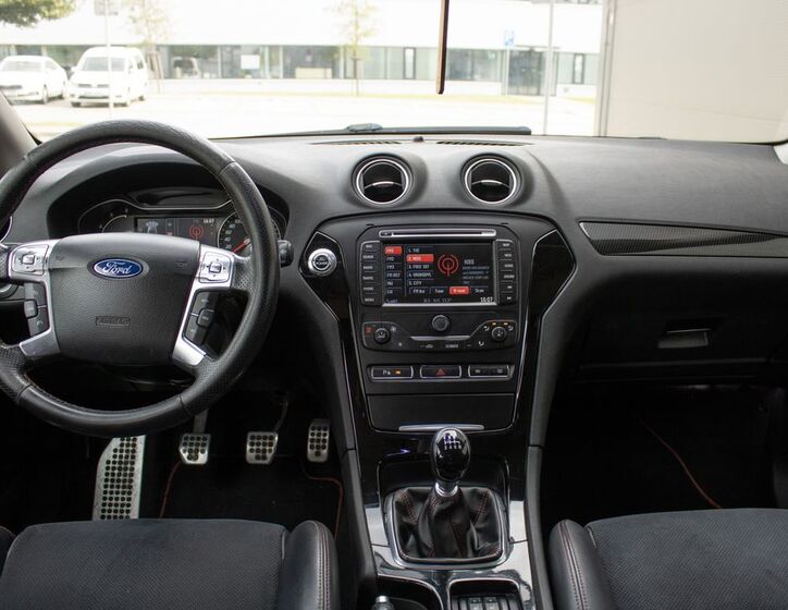 Ford Mondeo 12