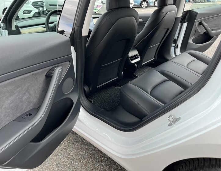 Tesla Model 3 49