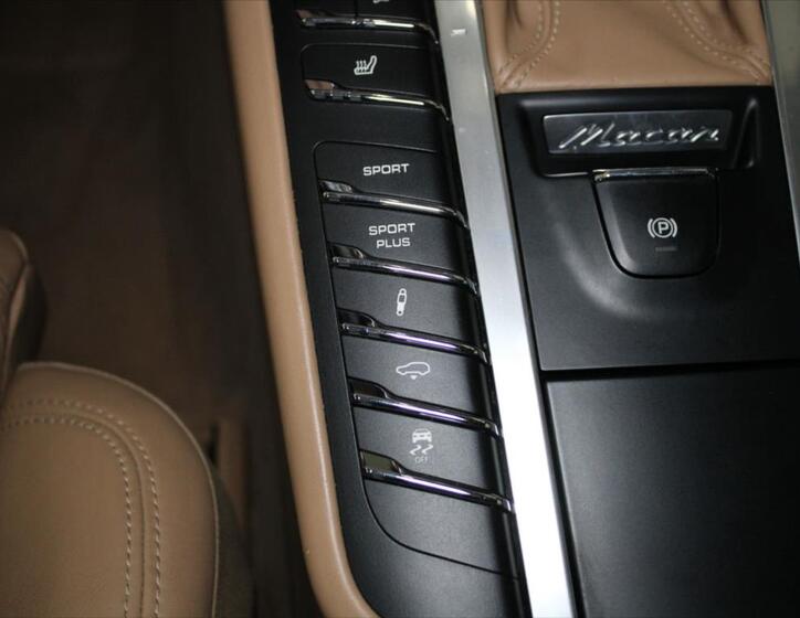 Porsche Macan 14