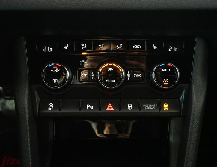Škoda Karoq 23