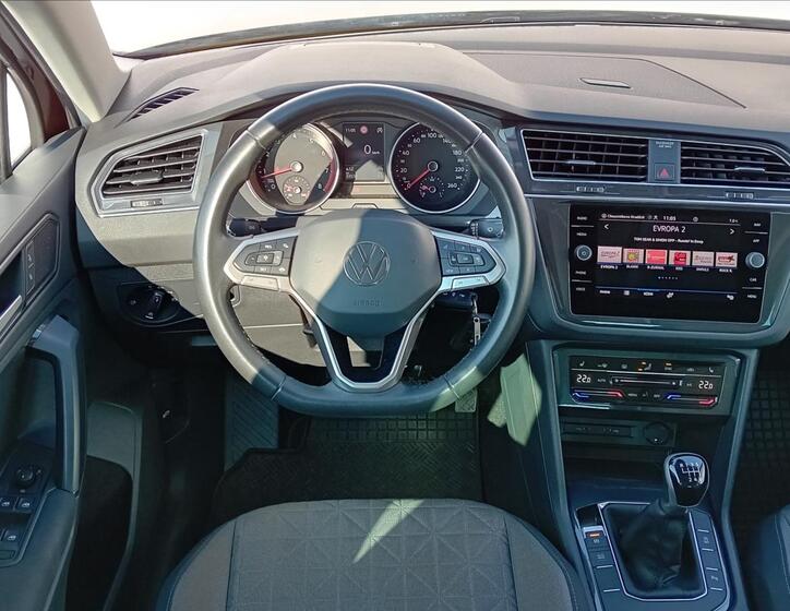 Volkswagen Tiguan 6