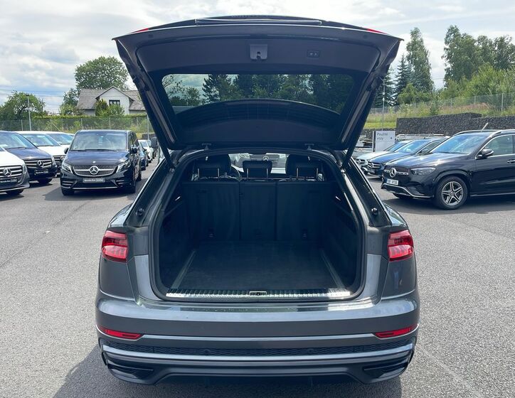 Audi Q8 13