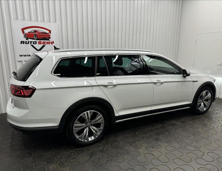 Volkswagen Passat 9