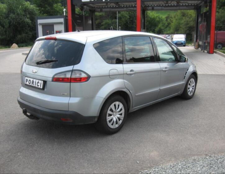 Ford S-MAX 6