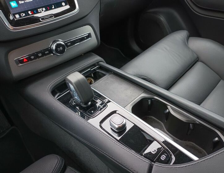 Volvo XC90 29