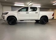 Toyota Hilux 8