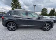 Volkswagen Tiguan 9