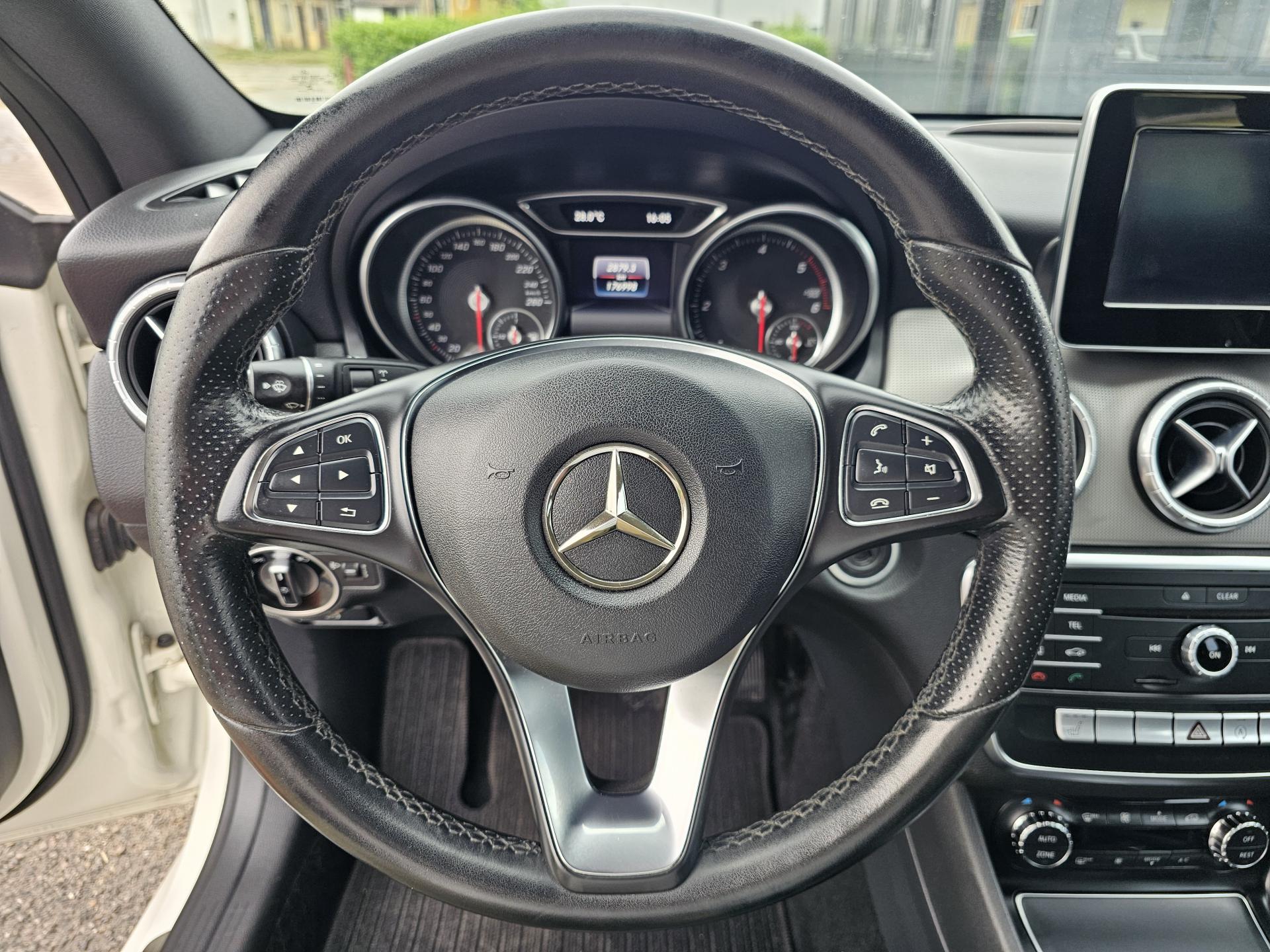 Mercedes-Benz CLA