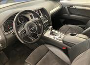 Audi Q7 6