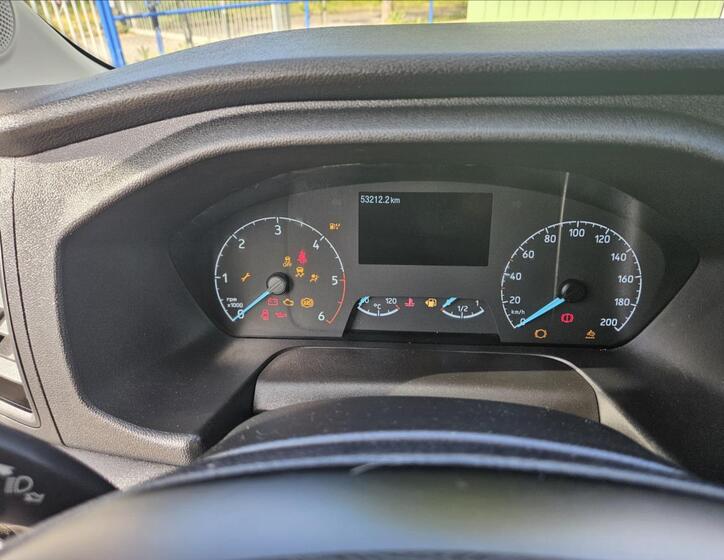 Ford Transit 9