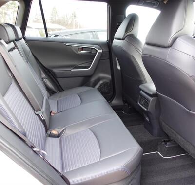 Toyota RAV4 13