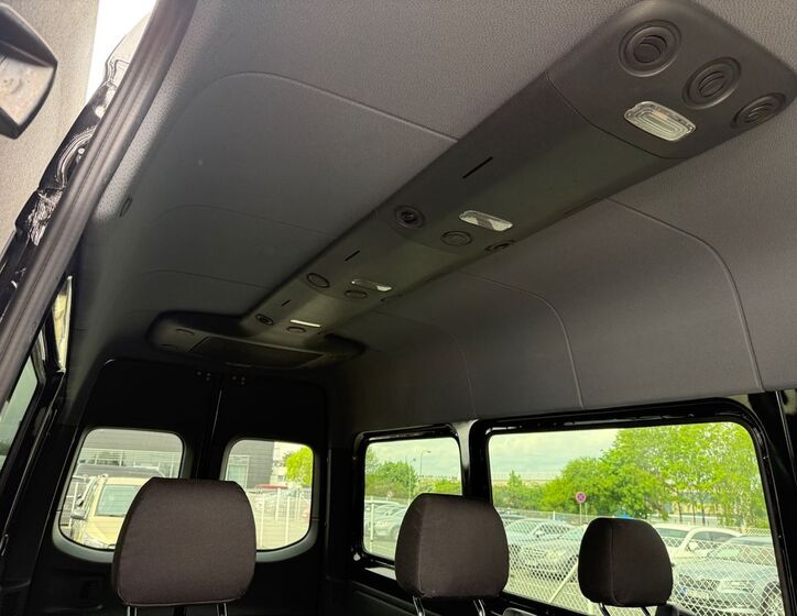 Mercedes-Benz Sprinter 10