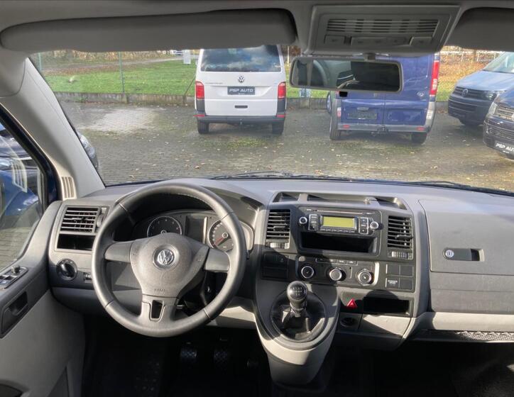 Volkswagen Caravelle 13