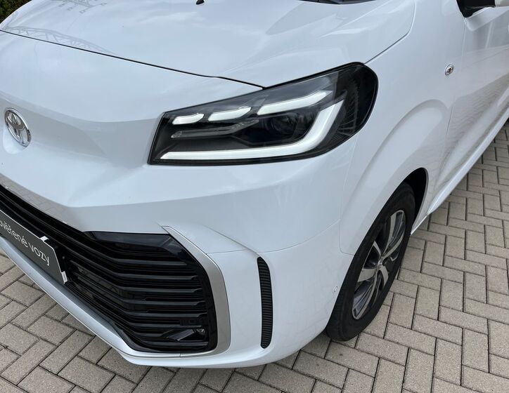 Toyota ProAce Verso 10