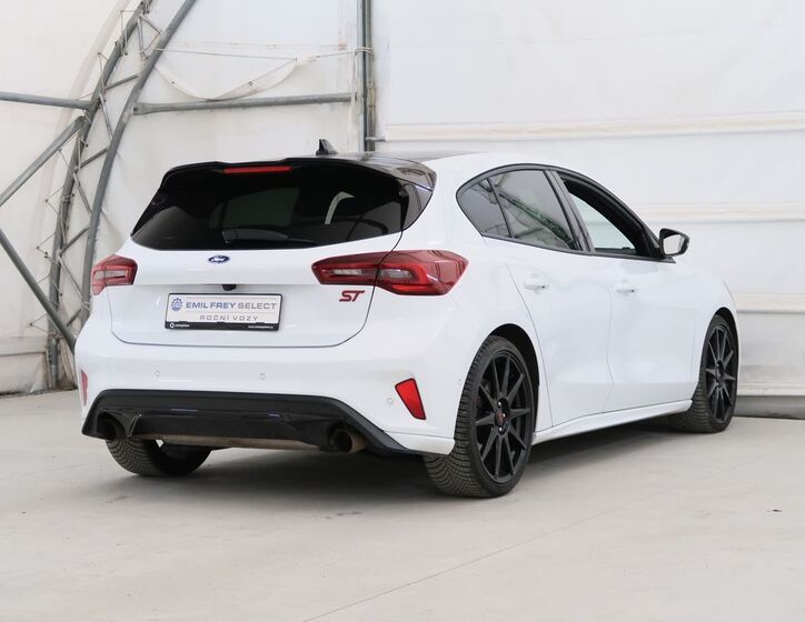 Ford Focus 7