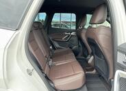 BMW iX1 21