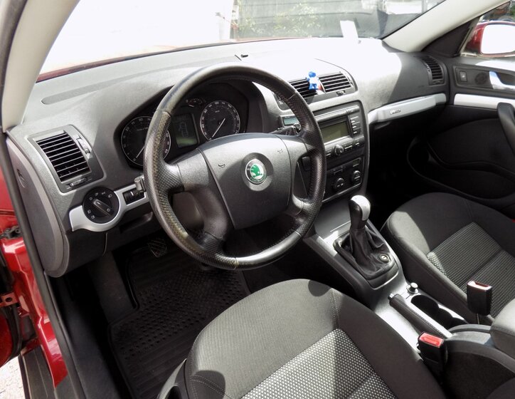 Škoda Octavia 12