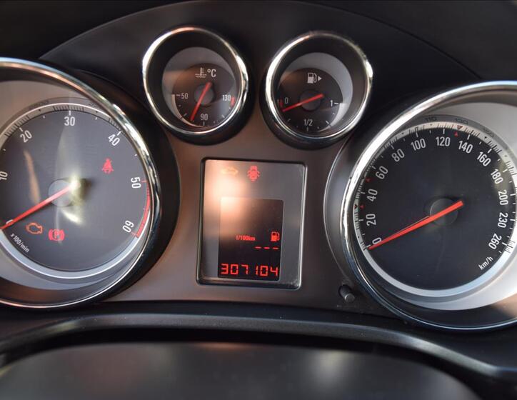 Opel Insignia 31