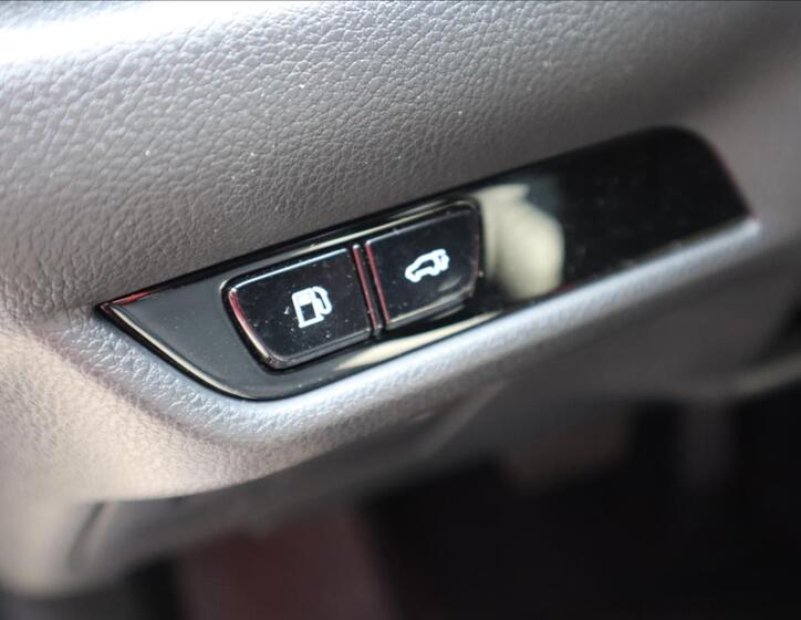 Lexus NX 450h+ 7