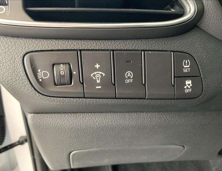 Hyundai i30 24