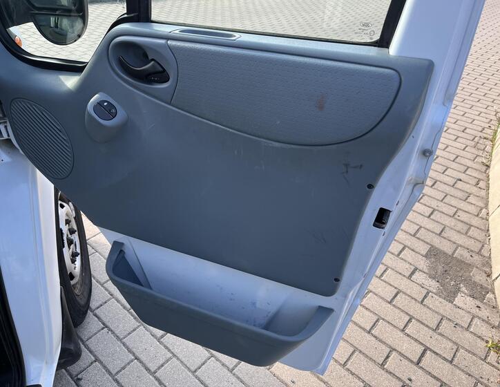 Ford Transit 17