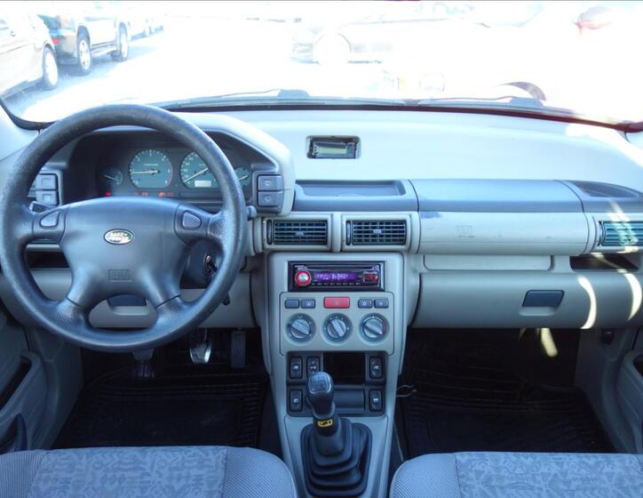 Land Rover Freelander 16