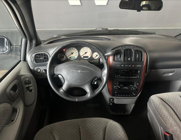 Chrysler Voyager 17