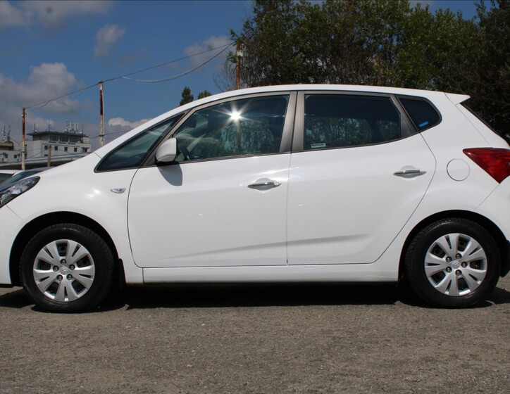 Hyundai ix20 8