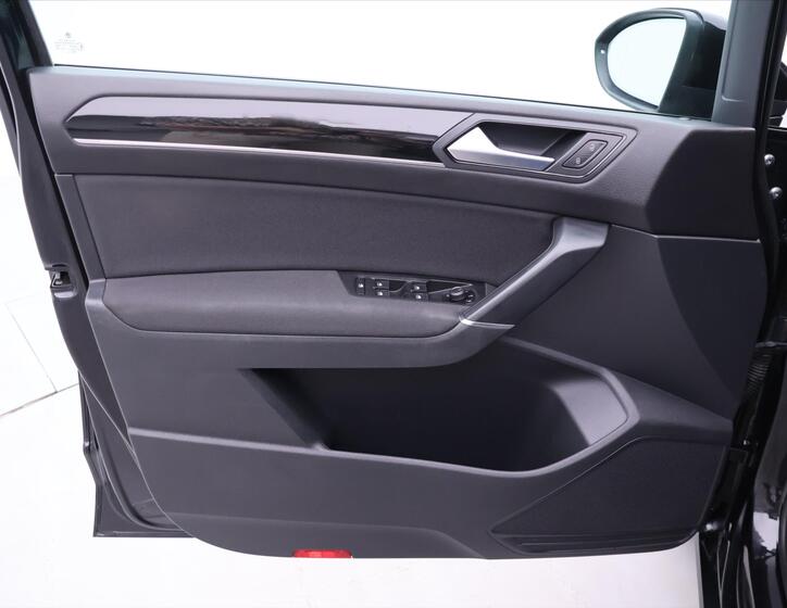 Volkswagen Touran 12