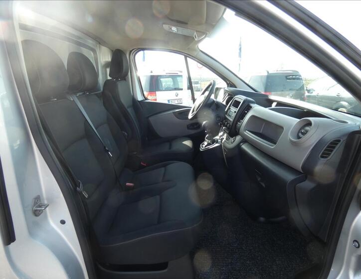Renault Trafic 9