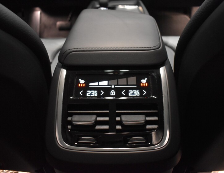 Volvo V60 16