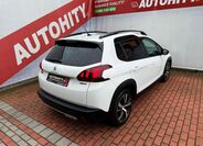 Peugeot 2008 8