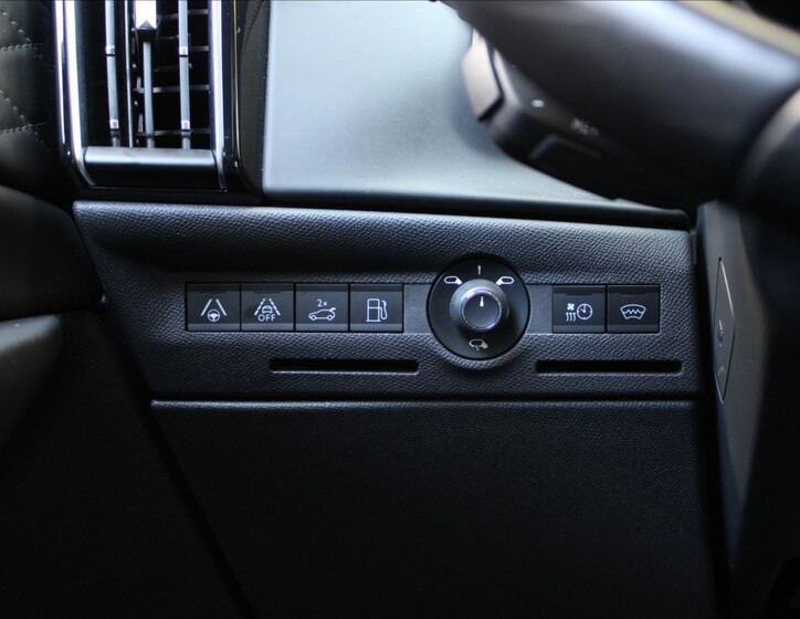 DS Automobiles DS9 20