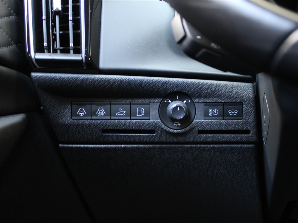 DS Automobiles DS9