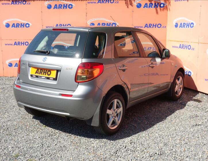 Suzuki SX4 7
