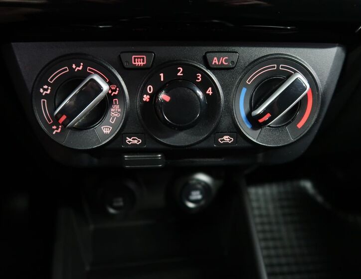 Suzuki Swift 18
