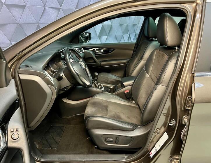 Nissan Qashqai 11