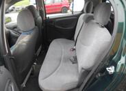 Toyota Yaris 16