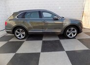 Bentley Bentayga 6