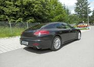 Porsche Panamera 9