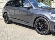 Audi Q7 22