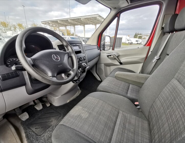 Mercedes-Benz Sprinter 6