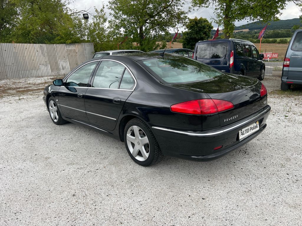 Peugeot 607