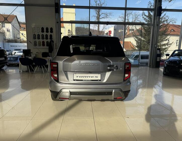 SsangYong Torres 6