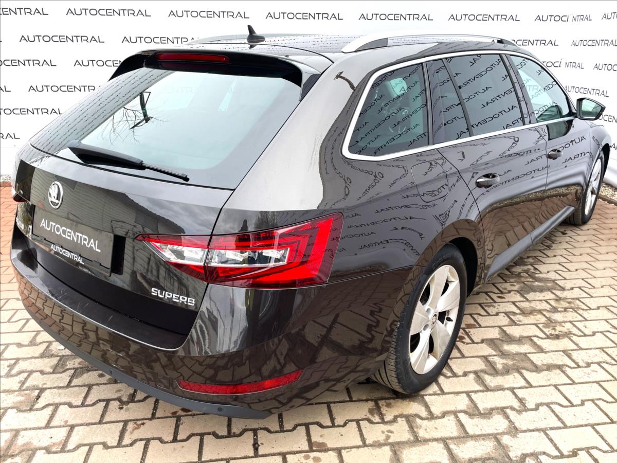 Škoda Superb