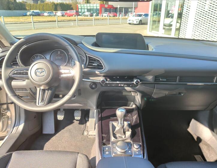 Mazda CX-30 16
