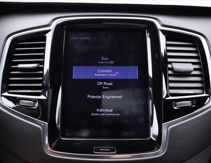 Volvo XC90 28