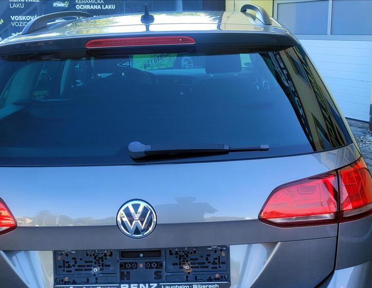 Volkswagen Golf 48